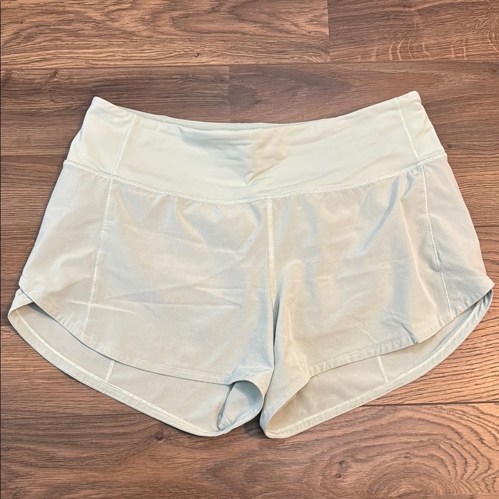 LULULEMON SPEED UP SHORTS- 4 inch. - pale sage green